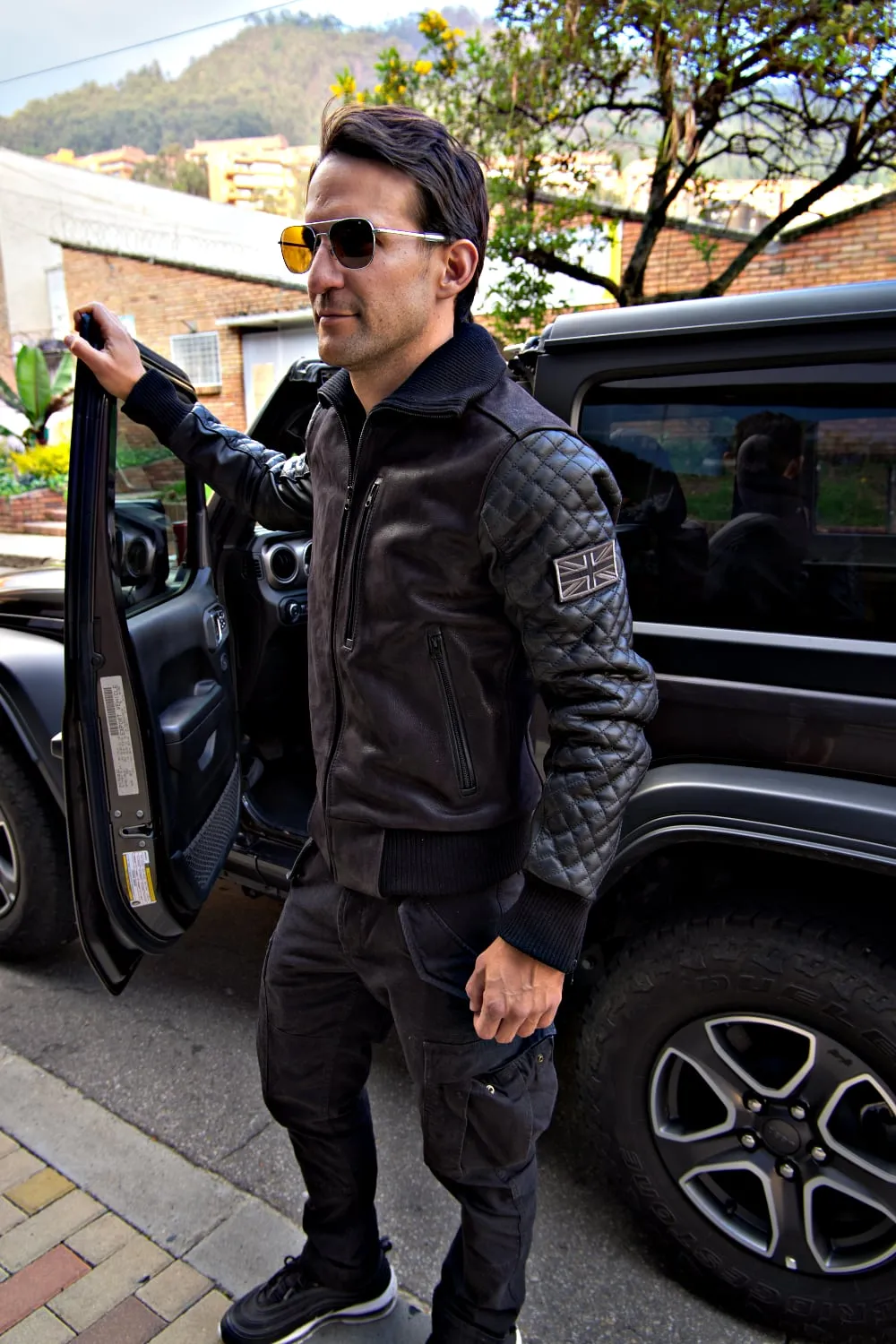 EXPLORER Bomber Quilted Jacket  Leather Black & Black