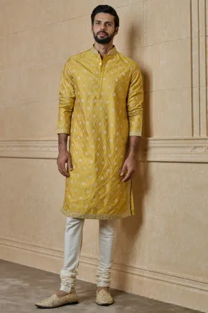 Yellow All Over Thread Jaal Kurta Set With Embroidery Neck